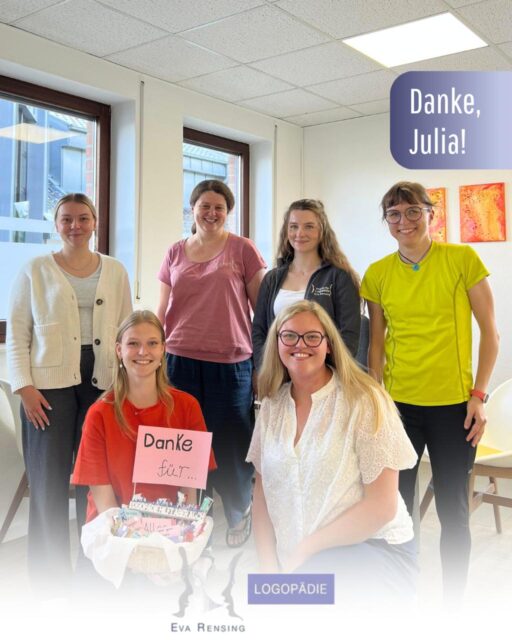 Acht Wochen sind wie im Flug vergangen 💜

Heute verabschieden wir unsere Praktikantin Julia und möchten einfach einmal Danke sagen 🫶🏼

In den vergangenen Wochen hat Julia unser Team mit viel Engagement, Neugier und Herzlichkeit unterstützt. Es hat uns große Freude bereitet, sie ein Stück auf ihrem Weg begleiten zu dürfen und ihr Einblicke in unseren logopädischen Praxisalltag zu geben 💭

Wir haben die gemeinsame Zeit sehr geschätzt und freuen uns, dass wir viele schöne Erfahrungen, Gespräche und Momente miteinander teilen konnten 🫂

Liebe Julia, für deinen weiteren Weg wünschen wir dir von Herzen alles Gute, viel Erfolg für deine Ausbildung und ganz viele spannende Erfahrungen. Bleib so offen, motiviert und herzlich, wie wir dich kennenlernen durften 💜

Das gesamte Team der Logopädie Eva Rensing wünscht dir alles Gute für deine Zukunft 🍀✨
